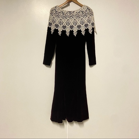 Jessica McClintock Dresses & Skirts - vintage jessica mcclintock velvet crochet detail long sleeves dress Size 4